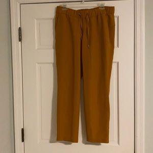 Lululemon dark yellow pants, Fall 2019